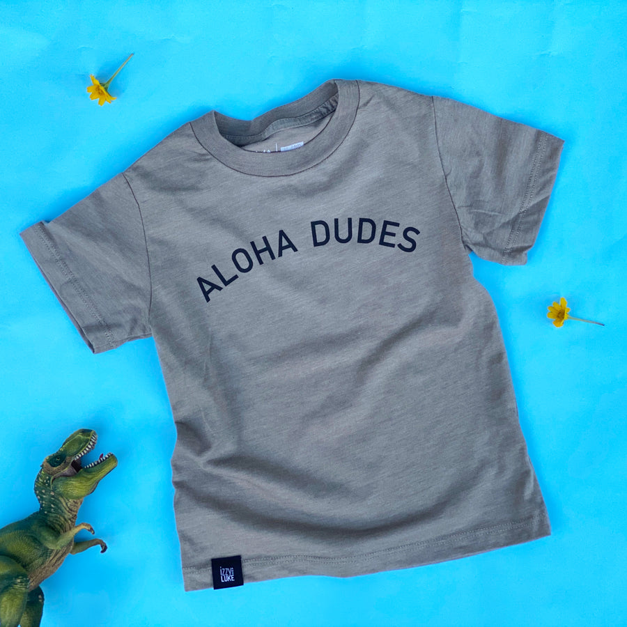 Aloha Dudes – Izzy and Luke
